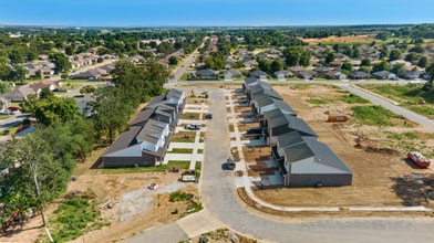 Building Photo - 650 Sun Meadows Loop