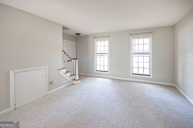 Building Photo - 3099 Colonial Way