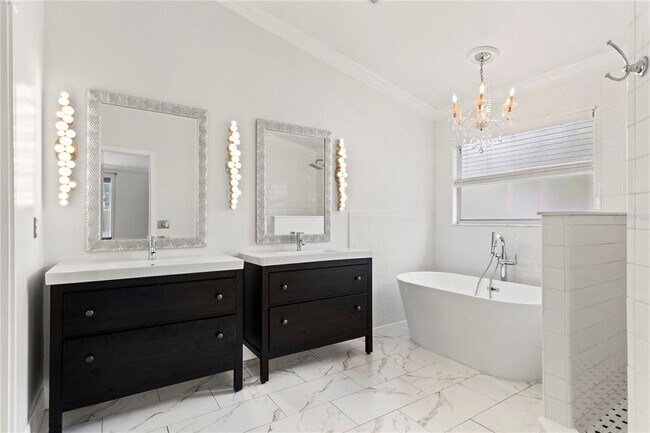 Building Photo - 9307 Poplar Creek Ct