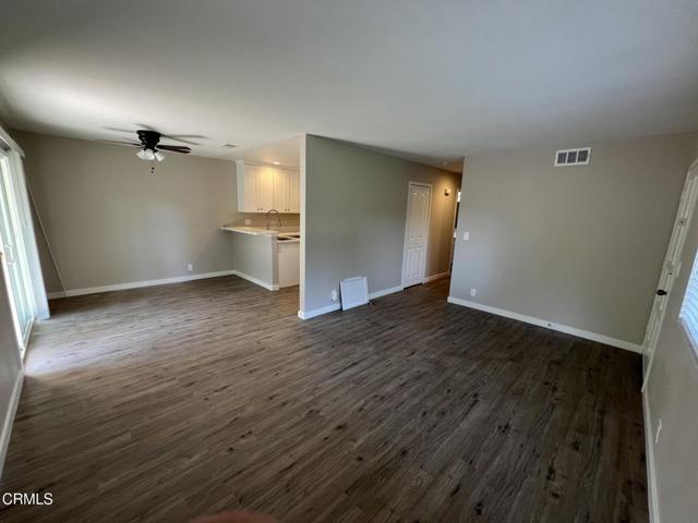 Building Photo - 736 Thoreau Ln