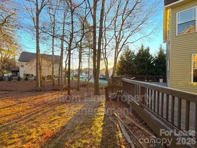 Building Photo - 5200 Craftsman Ridge Dr