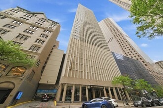 Building Photo - 100 E Walton St