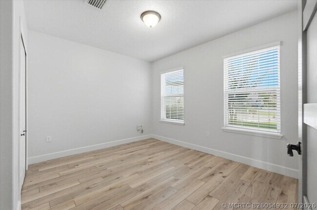 Building Photo - 9012 Orange Blossom Lp