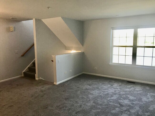 Building Photo - Waterfront, River Mill Crossings Townhome ...