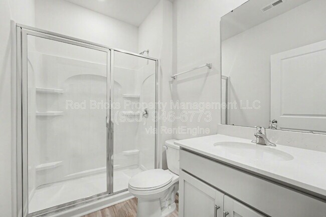 Building Photo - 136 Mdw Vw Dr