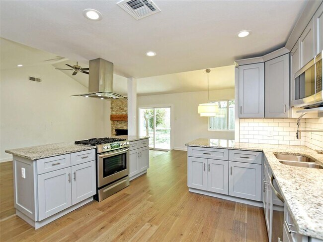 Building Photo - 7310 Inspiration Dr