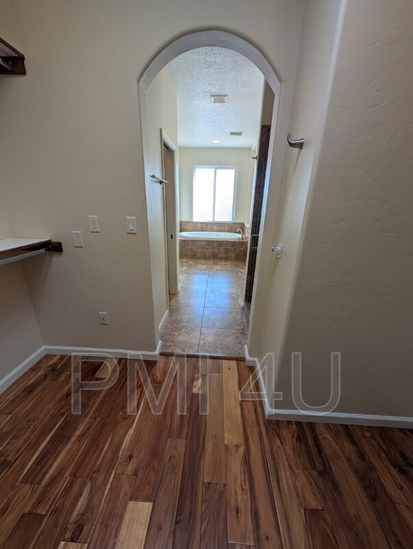 Building Photo - 6101 Eagle Eye Dr NW