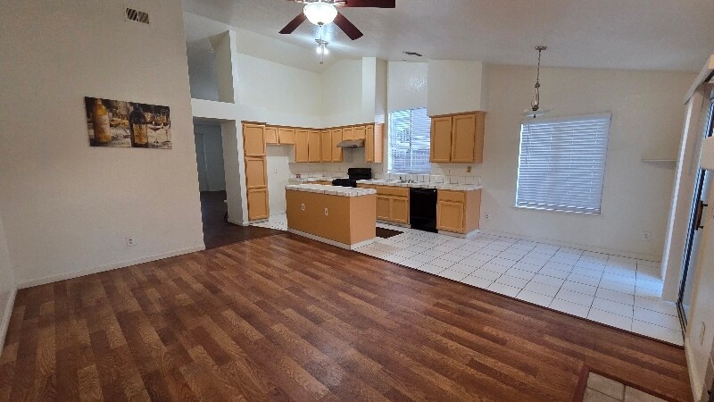 Building Photo - 8272 Arroyo Vista Dr