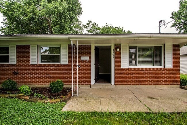 Building Photo - Everything' Is Updated!  4BR, 1BA -  Fully...
