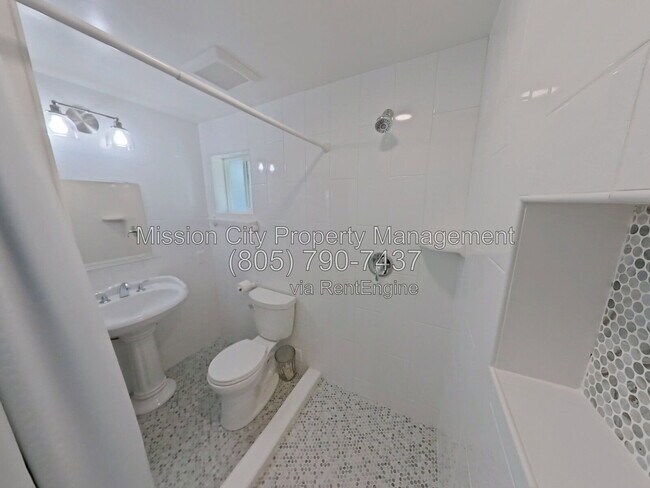 Building Photo - 425 San Domingo Dr