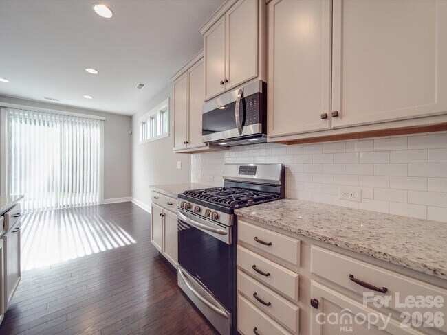 Building Photo - 14021 Goldenrod Trace Rd