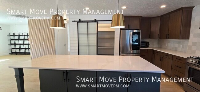 Building Photo - 4298 Catalpa-