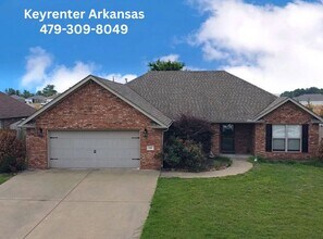 Building Photo - 608 Hat Creek Ln