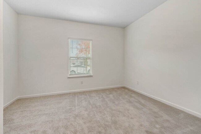 Building Photo - 53 Candlestick Cir