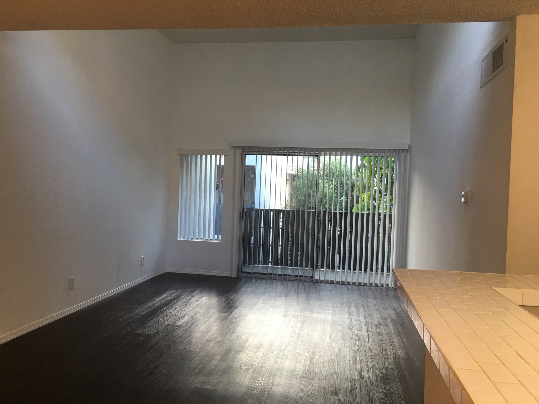 Building Photo - 18645 Hatteras St