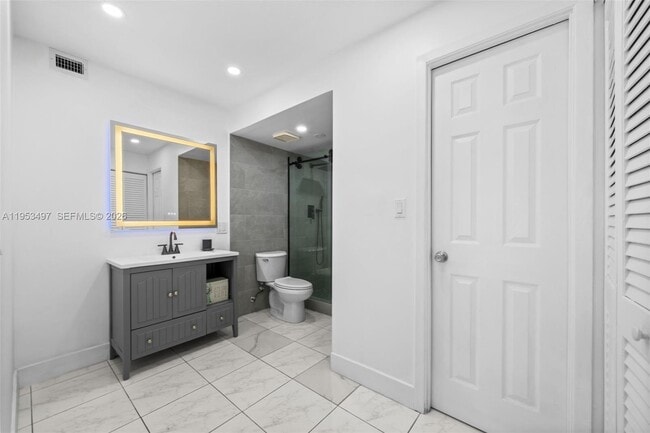 Building Photo - 401 Golden Isles Dr