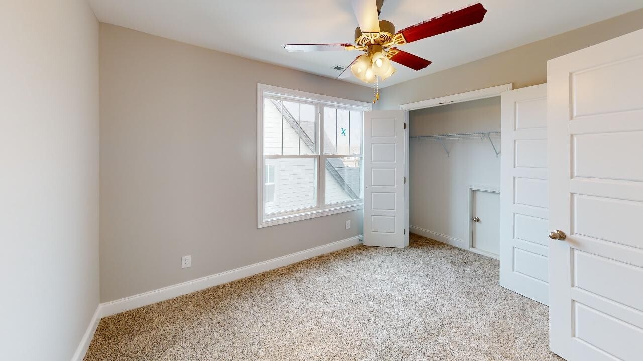 Building Photo - 217 Bluebell Dr