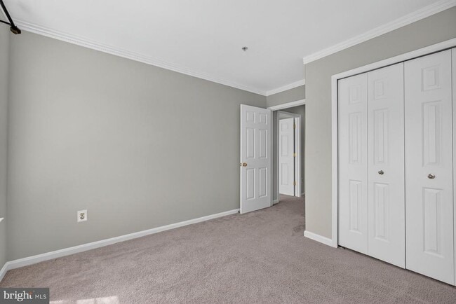 Building Photo - 2495 Cheyenne Dr