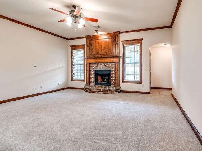 Building Photo - 2121 Mill Creek Way