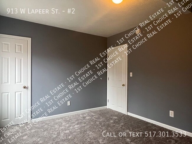 Building Photo - 2-BDR 1-BTH Duplex in Downtown Lansing - N...