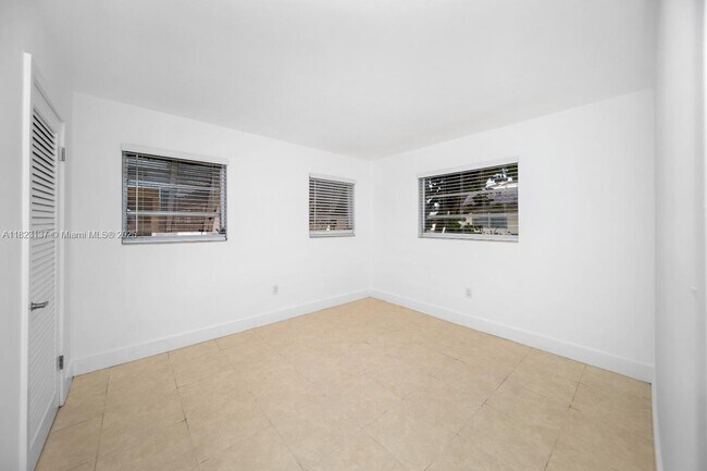 Building Photo - 7344 SW 82nd St