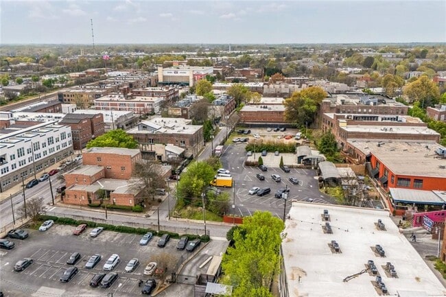 Building Photo - 230 Bradberry St SW