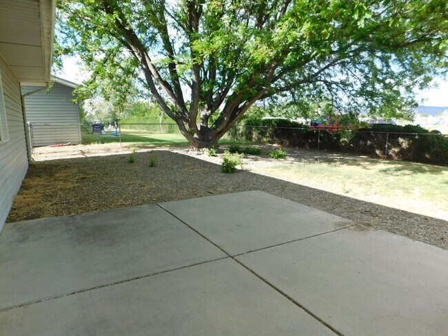 Building Photo - 456 Stepping Stone Ct