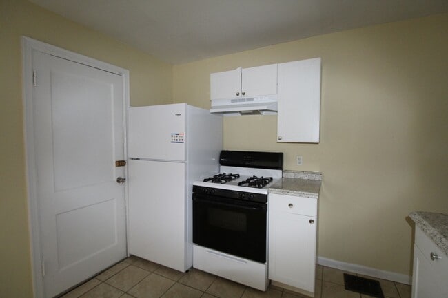 Building Photo - 972 Chambers Cir