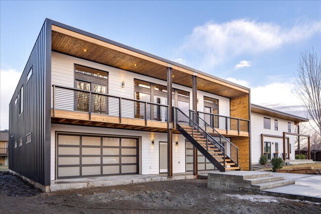 Building Photo - Modern Newly Built 4 Bed, 3 Bath Home!