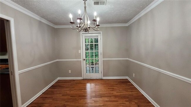 Building Photo - 4011 Pinehurst Pl