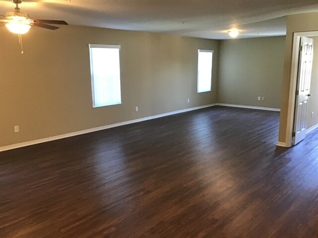 Building Photo - 10016 Caroline Park Dr