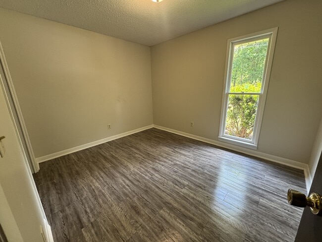 Building Photo - 1447 Coe Dairy Rd