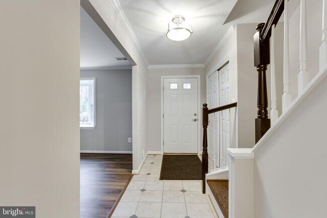 Building Photo - 2313 McGregor Ct