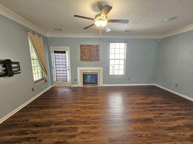 Building Photo - 127 Cirrus Ct