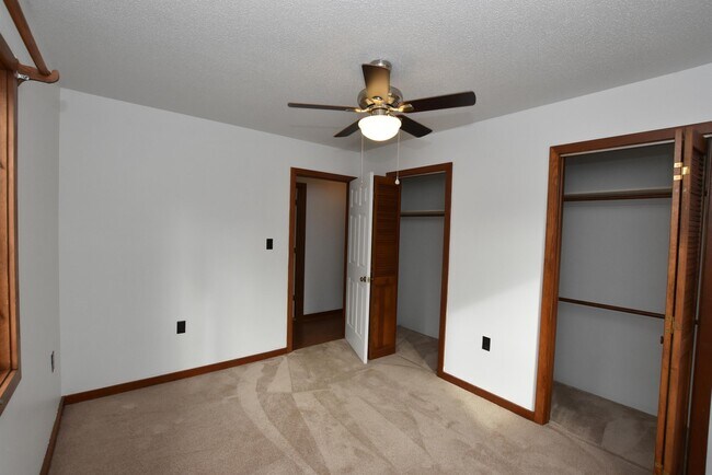 Building Photo - 45 Lookout Point