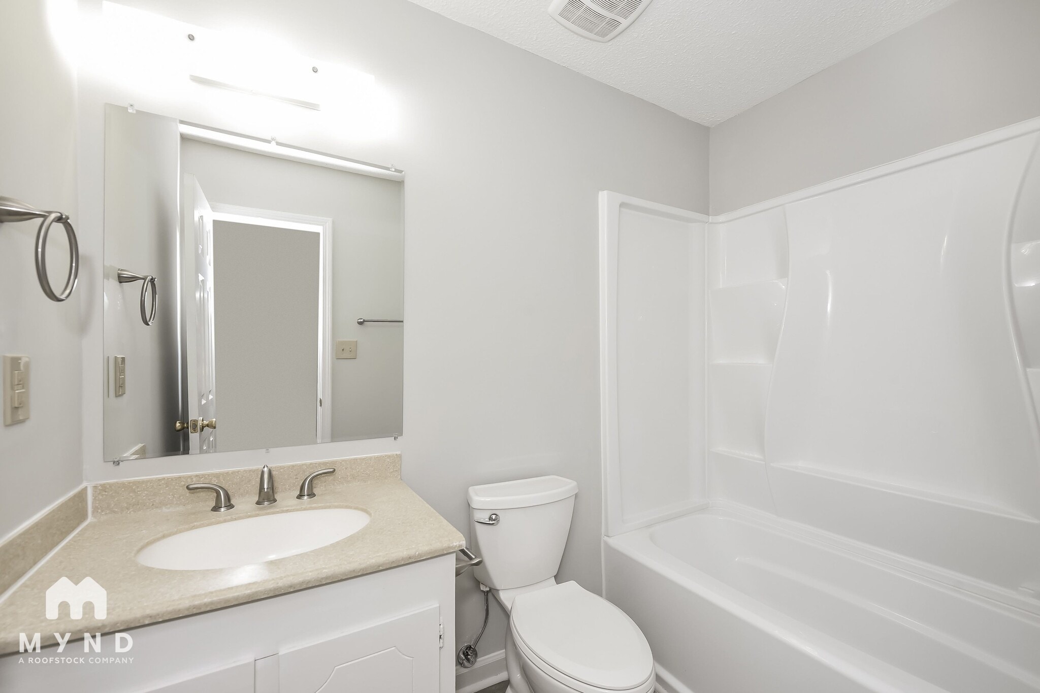 Building Photo - 6208 Stoneyridge Dr