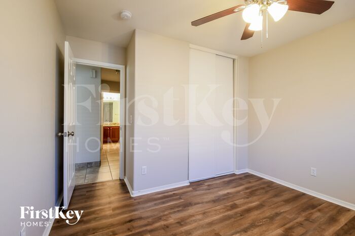 Building Photo - 3034 W Lucia Dr