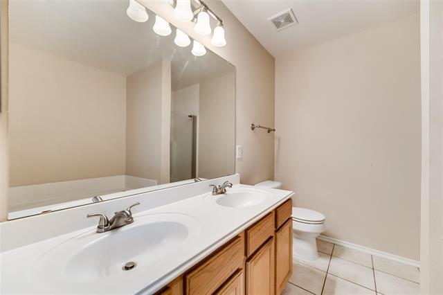 Building Photo - 2701 Sundance Dr