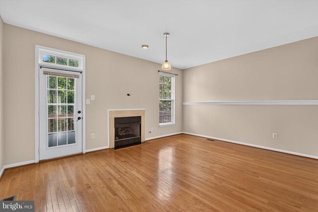 Building Photo - 5950 Ians Way