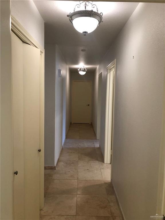 Building Photo - 22 Jackson Ave W