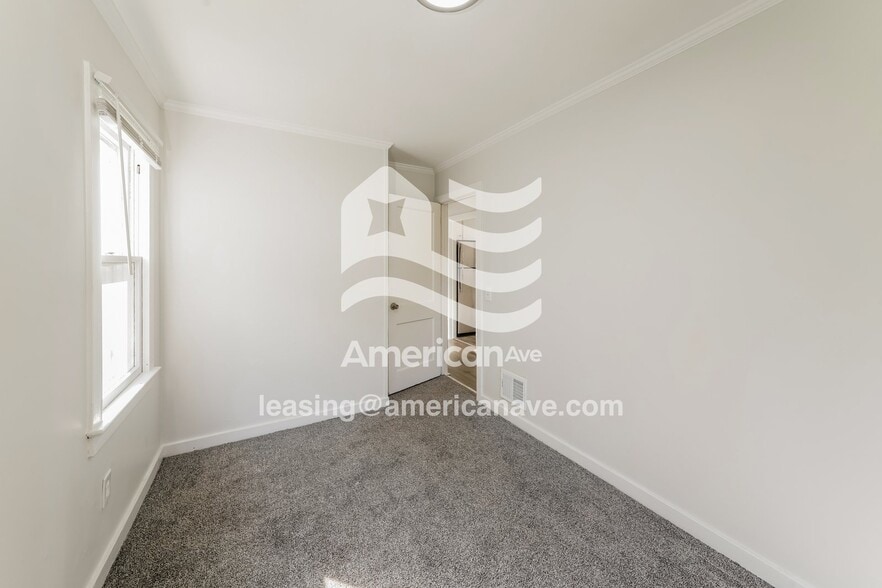 Building Photo - 46 Halford St