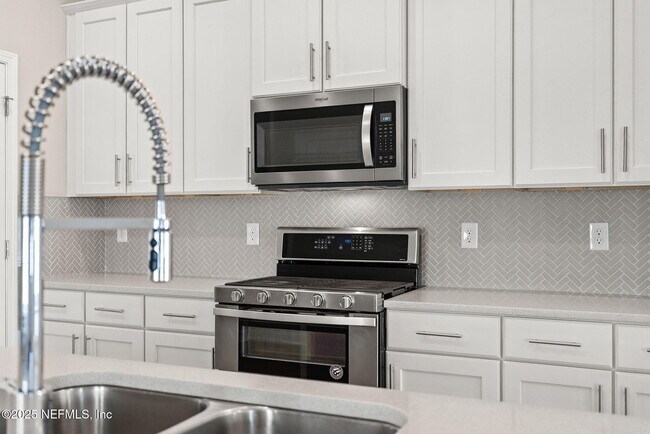 Building Photo - 42 Thistleton Wy