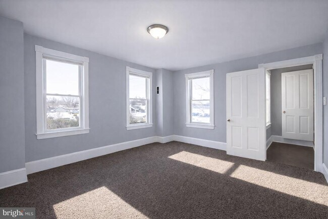 Building Photo - 131 Bridgeboro St