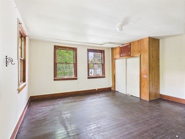 Building Photo - 709 High St