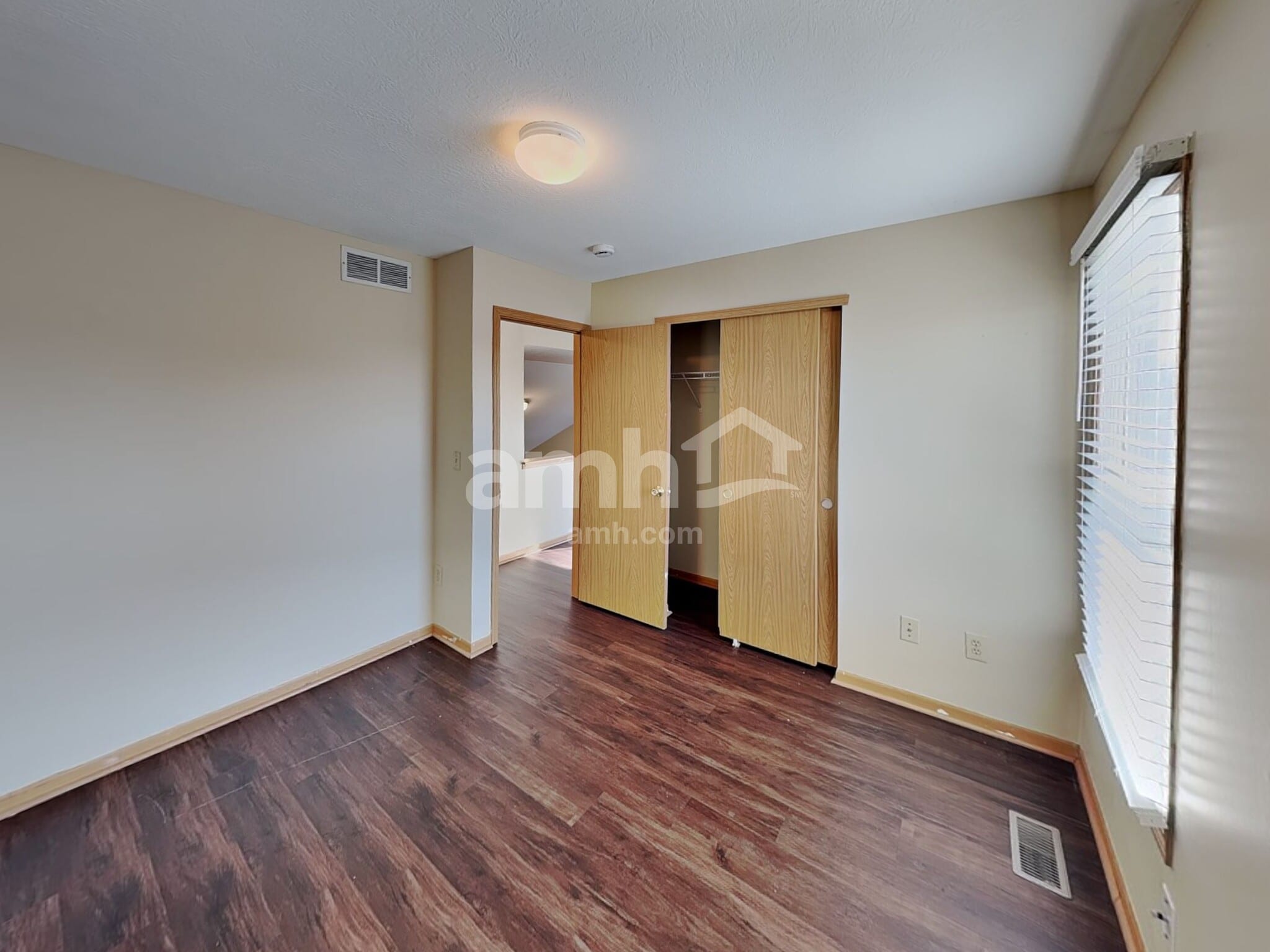 Building Photo - 395 Belfair Dr