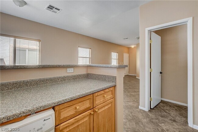 Building Photo - 9327 Ruby Arrow Ct