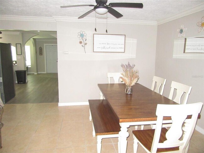 Building Photo - 2811 Poinciana Ct