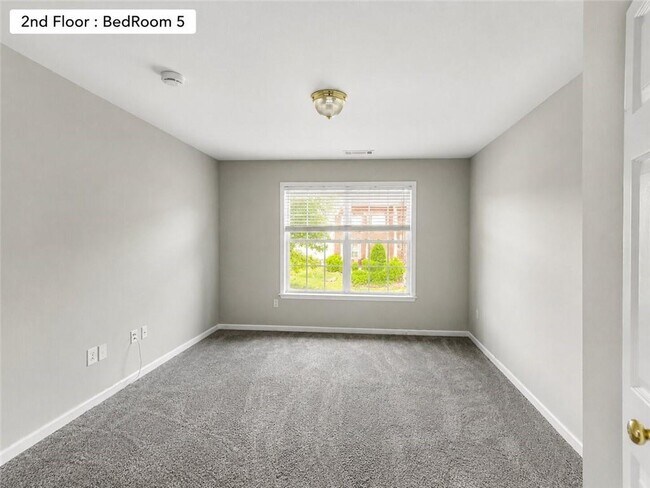 Building Photo - 380 Simonton Crest Dr SE