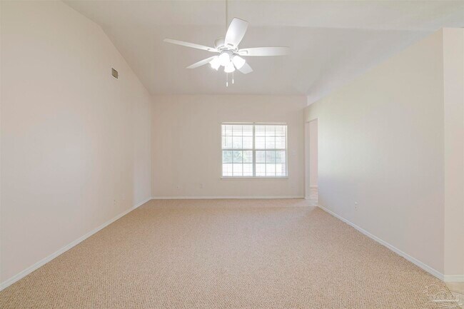 Building Photo - 4012 Shorewood Dr