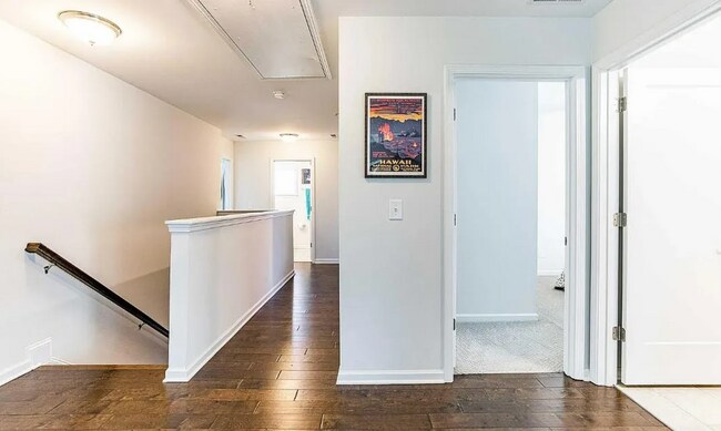 Building Photo - Spacious Raleigh Home with Modern Comforts
